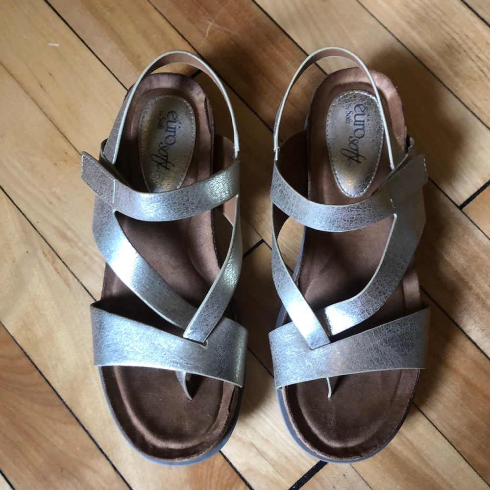 Metallic gold sandals